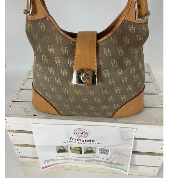 DOONEY & BOURKE LARGE SIGNATURE SHOULDER BAG WITH LATCH (ASIS) - Picture 2 of 16